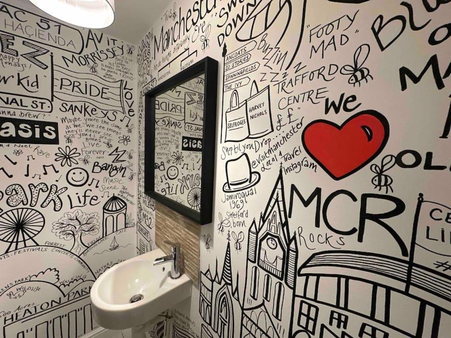 Waterside Mufc & Trafford Centre Townhouse 4 Bedroom Free Parking 맨체스터 외부 사진
